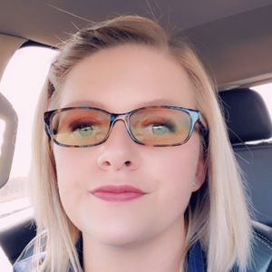 Meet your Posher, Karina